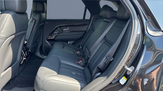 Land Rover Range Rover Sport 3.0 D300 Autobiography 5dr Auto Diesel Estate - Image 4